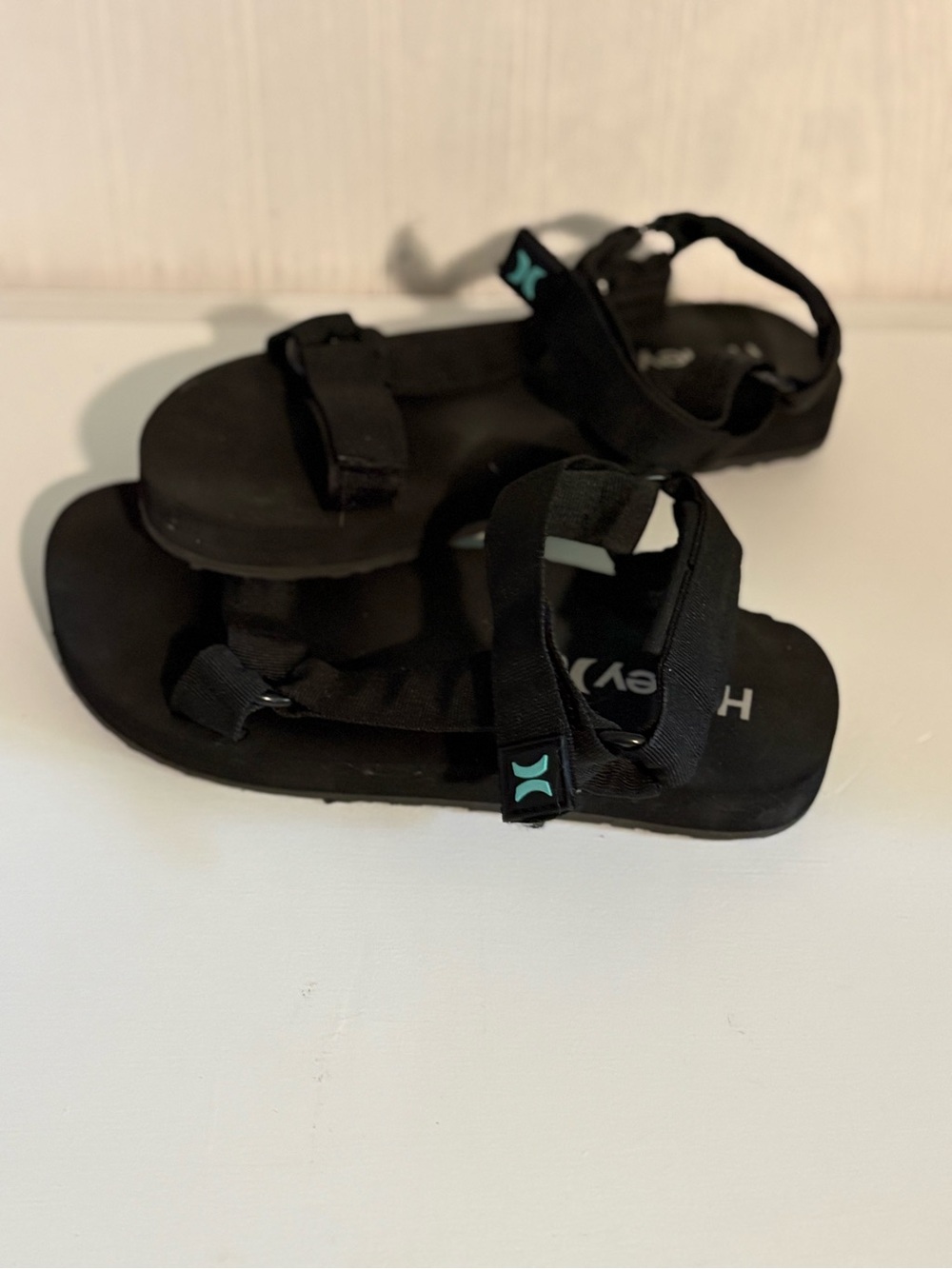 Hurley Black Sandals with Teal Logo Accent